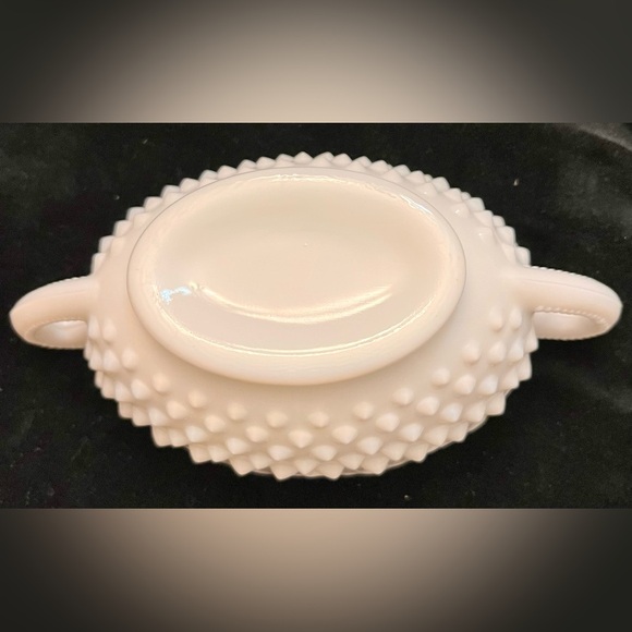 Fenton White Hobnail Double-Handled Pickle Dish Grape Leaf Ruffled Edges VTG MCM - Picture 7 of 10